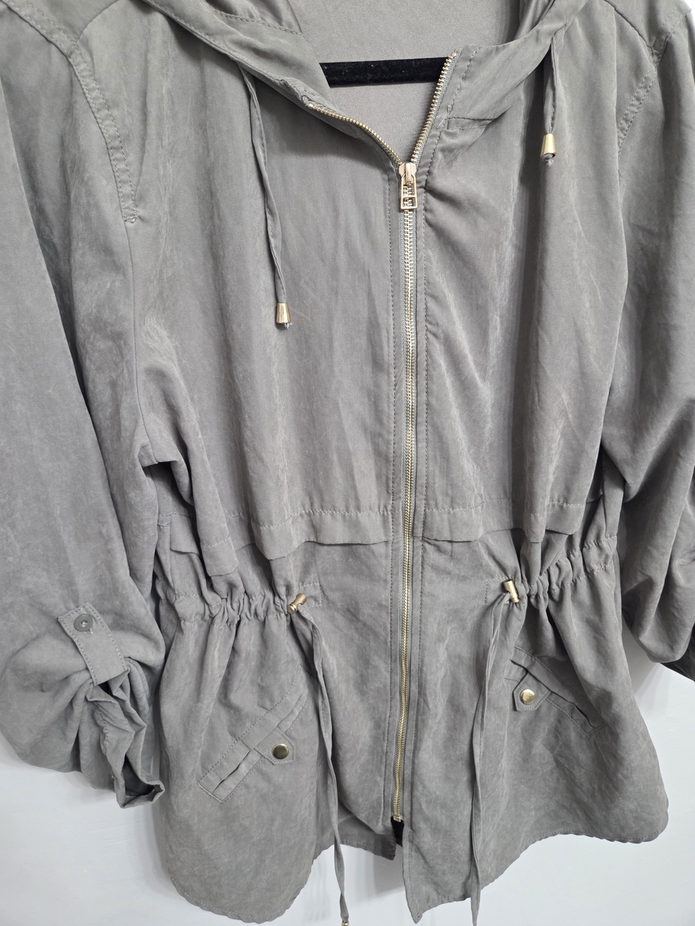 Women’s Hooded Utility Jacket — Olive Green - Picture 2 of 3